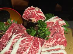 -铭牛烧肉·和牛海鲜自助(高新月牙湖店)