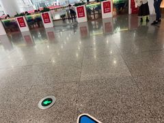 -麦当劳(上海虹桥站30B检票口楼上)