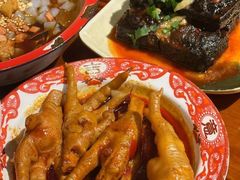 -爆炸头阿姨小四川正宗川味小吃(无任何分店)