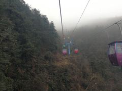 -浙东第一尖雪山欢乐谷