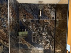 -铂尔登国际酒店(南山深圳湾口岸店)