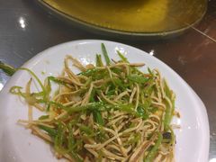 -老兰家传统烧烤炒菜泡馍(小南门店)