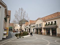 -斯普瑞斯奥特莱斯