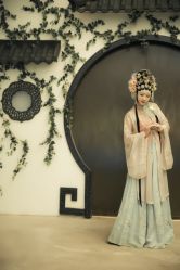 -九月鹰飞汉服摄影工作室