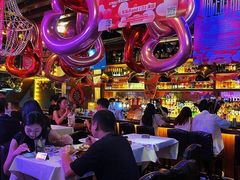 -鲨鱼美式餐厅酒吧Sharky