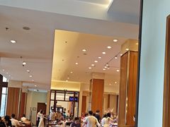 -亚龙湾希尔顿自助餐厅·海鲜·烧烤·沙滩BBQ·现场乐队