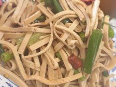 -鲁南仔·滕州炒鸡(经三路店)