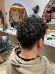 -奈川烫染Salon