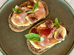 -青岛香格里拉·鱼跃地中海西餐厅