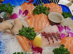 -青瓦餐厅·生鱼片·韩园烤肉(西塔店)