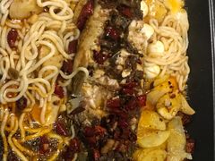 -川渝窈妹纸包鱼·齐齐哈尔烤肉