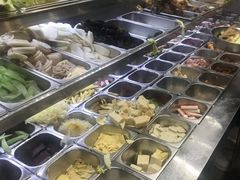 -愉肴麻辣香锅(中山路店)