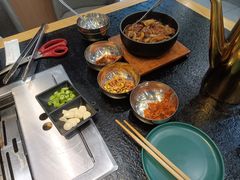 -臻牛烤肉
