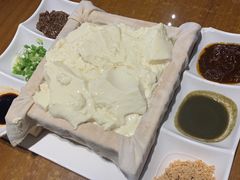 -95号酱骨·一块豆腐(展春园西路店)