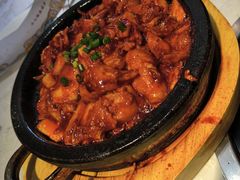 石板辣白菜炒五花肉-七八冷面·延边朝鲜族美食(欢乐谷店)