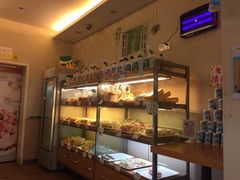面包甜点陈列柜-一鸣真鲜奶吧(卫岗店)