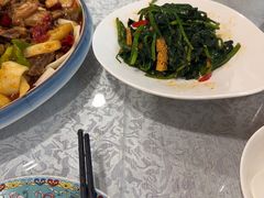 -汗腾格里·风味餐厅(新疆驻京办店)