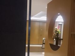 -鱼鲜饭香·招牌汽锅剁椒鱼头王