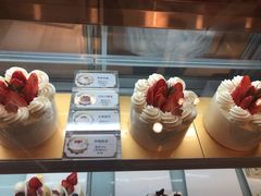 -花花卷卷·鲜食蛋糕(静安久光百货店)