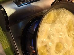 -鲜入围煮花胶鸡海鲜火锅