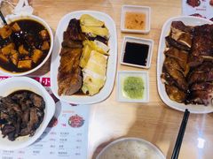 -正東记港味烧腊餐室(天鹅湖银泰城店)