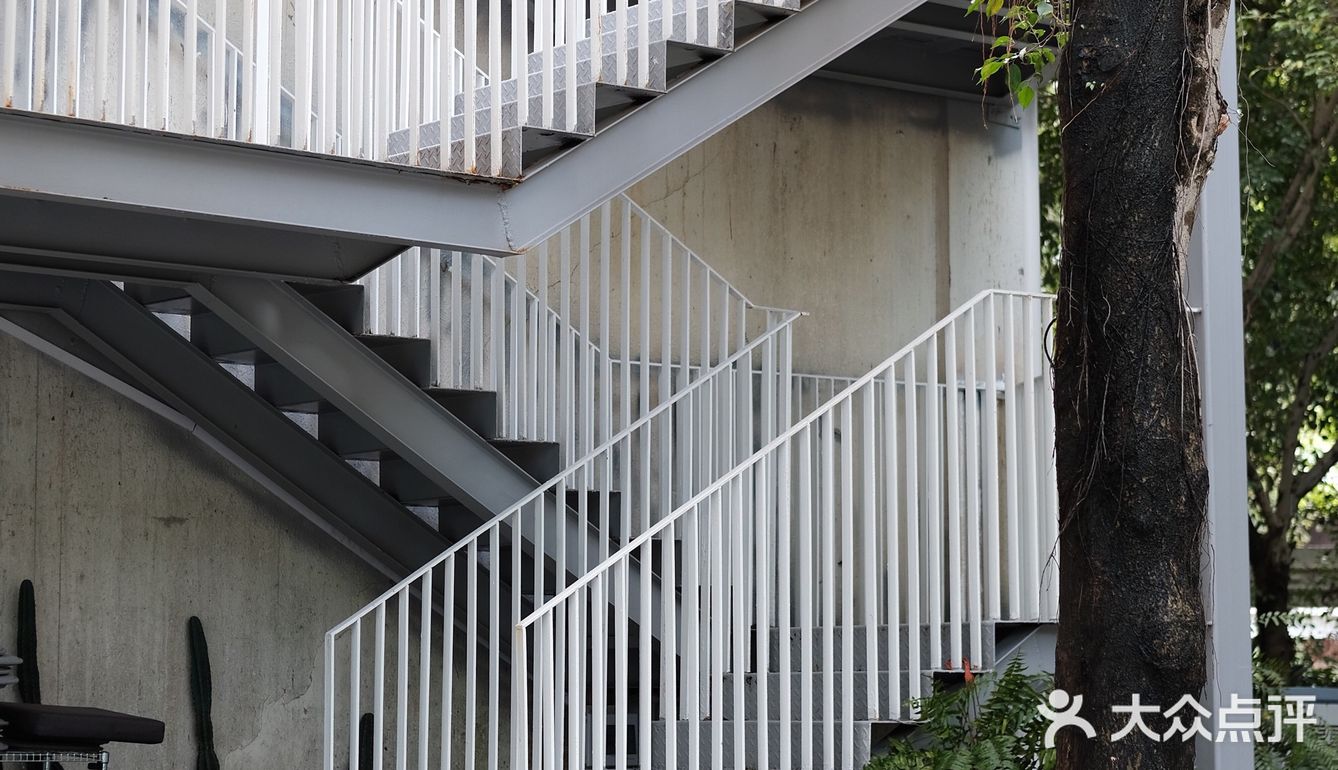         嗯☕️这里还真的挺不错🌟🌟🌟🌟