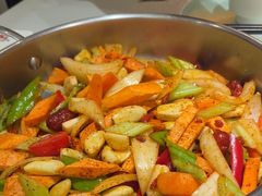 -黄记煌三汁焖锅(新佳丽江汉路店)