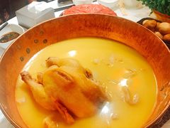 -鲜入围煮花胶鸡海鲜火锅