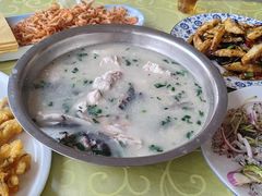 -雪湖煜辰鱼头老店(雪野湖店)
