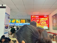 等位区-凤张螺蛳粉·爽口粉(跃进路总店)
