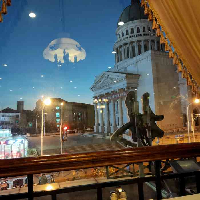 起士林大饭店(小白楼店)-"吃的最正宗的一次西餐就是在这的三楼,从汤.