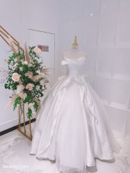 点击看大图 -GRACE KELLY婚纱与礼服(北京店)