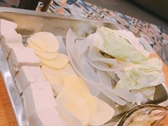 -超越炭火牛蛙火锅鸡(河东店)