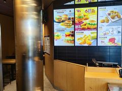 -麦当劳(展览路店)