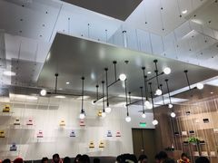 大堂-奈雪的茶(市百一店)