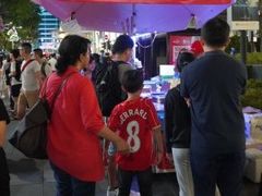 -詹爷爷乌节路街头冰淇淋