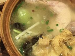 鸡汤-刀小蛮半只鸡过桥米线(家乐福四元桥店)