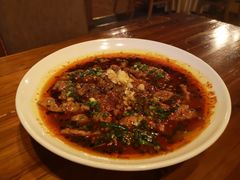 水煮牦牛肉-桑吉林新派藏餐·汤锅·川菜
