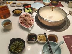 -洪氏嗨捞·猪肚鸡火锅(阳光天地店)