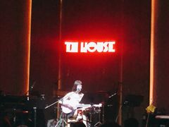 -TZ House音乐现场(来福士中心店)