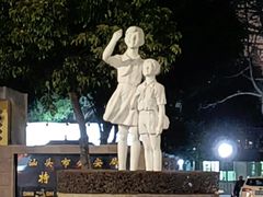 -正宗普宁豆干坊·洪记砂锅粥(红领巾路店)