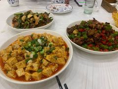 -乡土特色.冷锅鱼.牦牛肉汤锅