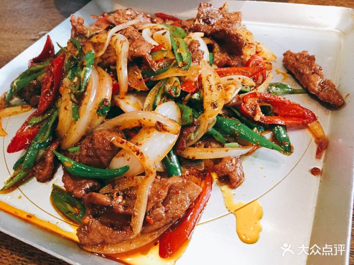 金牌老碗(西安王府井百货店)孜然炒肉图片 - 第1张