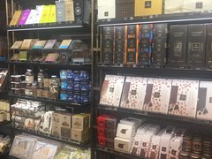 -文艺复兴百货(米兰大教堂广场店)