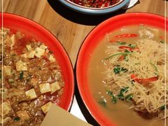 -半步颠小酒馆(繁花中心)