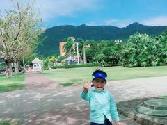 -亚龙湾亚泰商业街