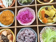 -轻蔬不用等·素食(江苏路店)
