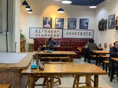 大堂-门框胡同百年卤煮(鸟巢店)