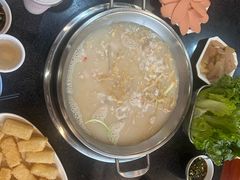 -老来福·非遗酸汤兔(凯旋路店)