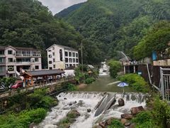 -藏龙百瀑漂流